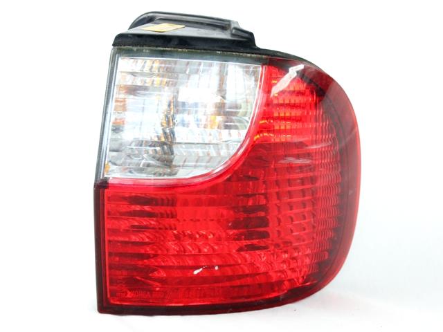 92402-4A510 FARO FANALE POSTERIORE DESTRO PARTE ESTERNA HYUNDAI H-1 2.5 D 5M 59KW (DAL 2001) RICAMBIO USATO