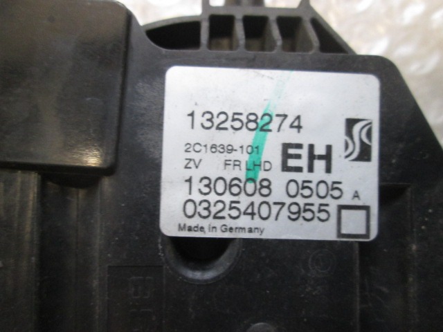 CENTRAL LOCKING OF THE RIGHT FRONT DOOR OEM N. 13258274 ORIGINAL PART ESED OPEL CORSA D (2006 - 2011) BENZINA 12  YEAR OF CONSTRUCTION 2008