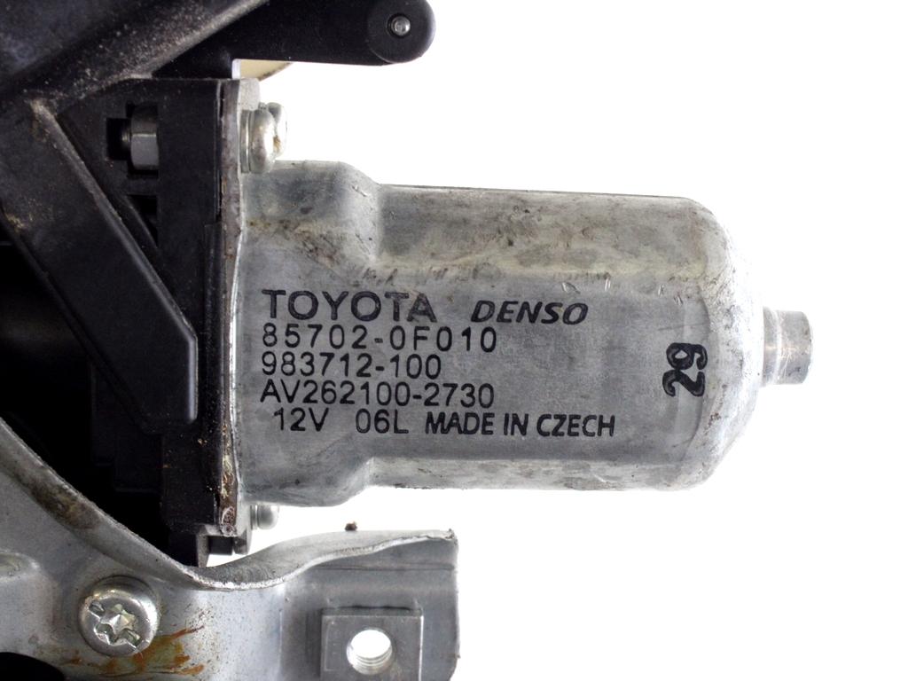 698200D041 MOTORINO MECCANISMO ALZA-VETRO ALZA-CRISTALLO PORTA ANTERIORE SINISTRA TOYOTA YARIS 1.0 B 51KW 5M 5P (2007) RICAMBIO USATO 85702-0F010 85720-0D110-D