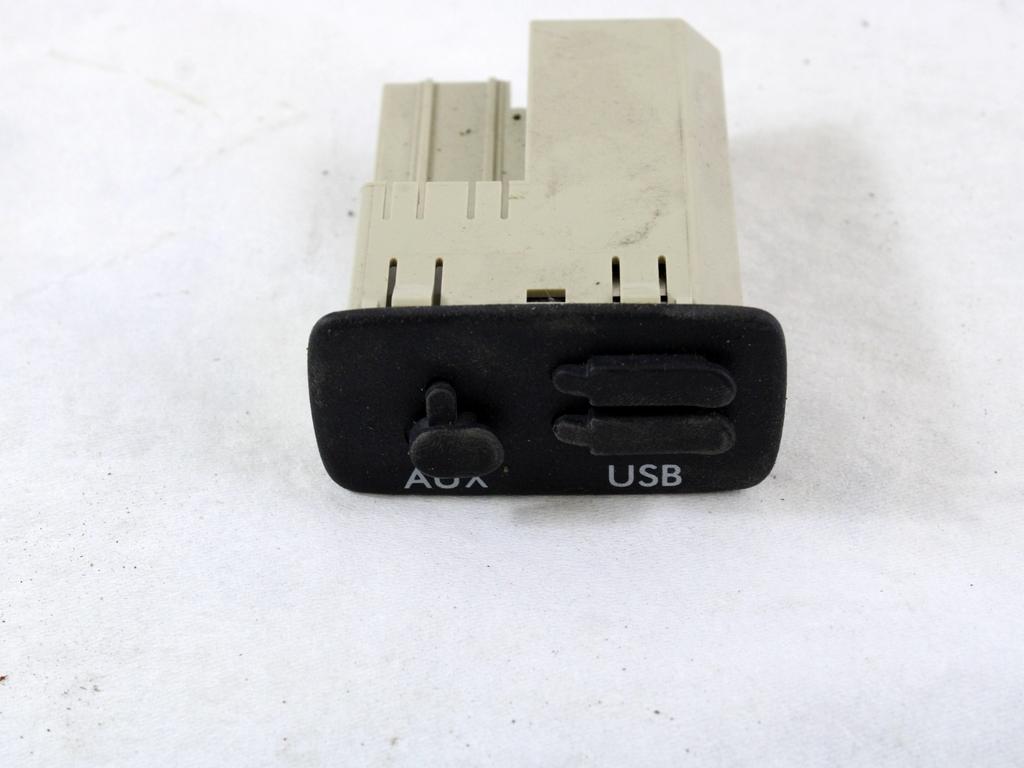 86257FL001 PORTA INGRESSO USB AUX SUBARU XV GT 1.6 B 4X4 84KW AUT 5P (2018) RICAMBIO USATO