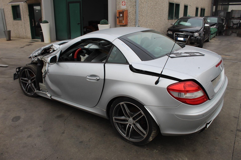 MERCEDES SLK 200 R171 1.8 B 120KW AUT 2P (2004) RICAMBI IN MAGAZZINO