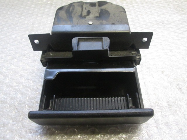 ASHTRAY INSERT OEM N. FKH10008PMP ORIGINAL PART ESED ROVER 200 (11/1995 - 12/1999)BENZINA 14  YEAR OF CONSTRUCTION 1997