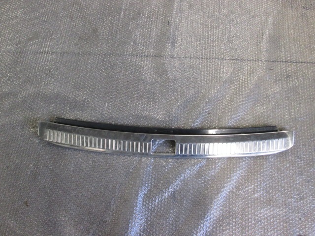 Loading sill cover OEM  MERCEDES CLASSE C W203 BER/SW (2000 - 2007)  22 DIESEL Year 2003 spare part used