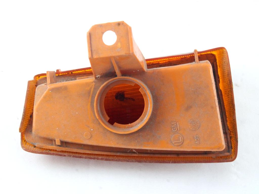 90008397 FRECCIA FANALINO INDICATORE DI DIREZIONE ANTERIORE LATO SINISTRO OPEL KADETT E 1.3 B 5P RICAMBIO USATO