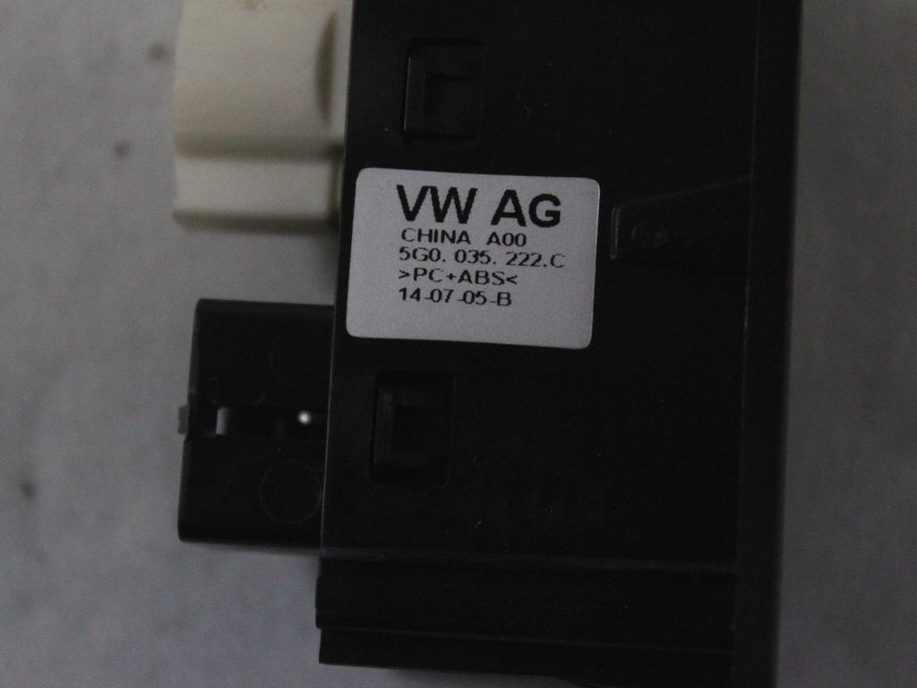 5G0035222C PORTA INGRESSO USB AUX VOLKSWAGEN GOLF 7 SW 1.6 D 77KW AUT 5P (2014) RICAMBIO USATO