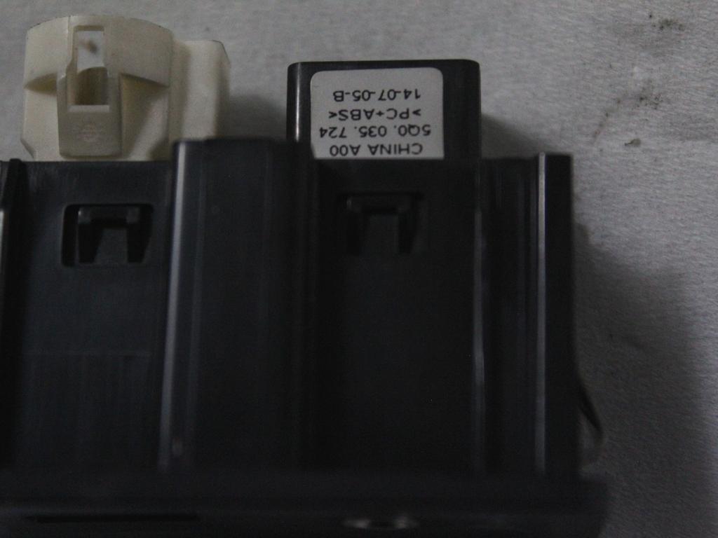 5G0035222C PORTA INGRESSO USB AUX VOLKSWAGEN GOLF 7 SW 1.6 D 77KW AUT 5P (2014) RICAMBIO USATO