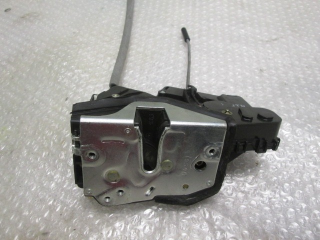 CENTRAL REAR RIGHT DOOR LOCKING OEM N. 51227011246 ORIGINAL PART ESED BMW SERIE 3 E46 BER/SW/COUPE/CABRIO LCI RESTYLING (10/2001 - 2005) DIESEL 20  YEAR OF CONSTRUCTION 2002