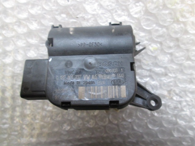 SET SMALL PARTS F AIR COND.ADJUST.LEVER OEM N. 0132801337  ORIGINAL PART ESED VOLKSWAGEN TOURAN 1T1 (2003 - 11/2006) DIESEL 19  YEAR OF CONSTRUCTION 2004