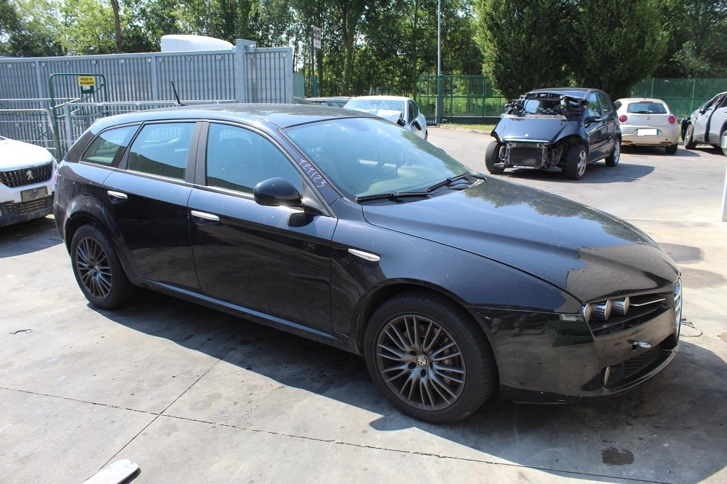 ALFA ROMEO 159 SW 2.4 D 147KW AUT 5P (2010) RICAMBI IN MAGAZZINO