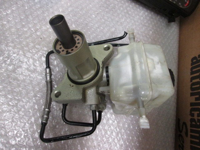 BRAKE MASTER CYLINDER OEM N. 34336785664 ORIGINAL PART ESED BMW SERIE 3 BER/SW/COUPE/CABRIO E90/E91/E92/E93 (2005 - 08/2008) DIESEL 30  YEAR OF CONSTRUCTION 2006