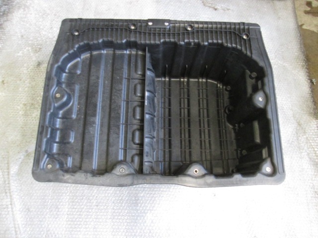 TANK INSIDE THE TRUNK OEM N. 51477068889 ORIGINAL PART ESED BMW SERIE 3 BER/SW/COUPE/CABRIO E90/E91/E92/E93 (2005 - 08/2008) DIESEL 30  YEAR OF CONSTRUCTION 2006