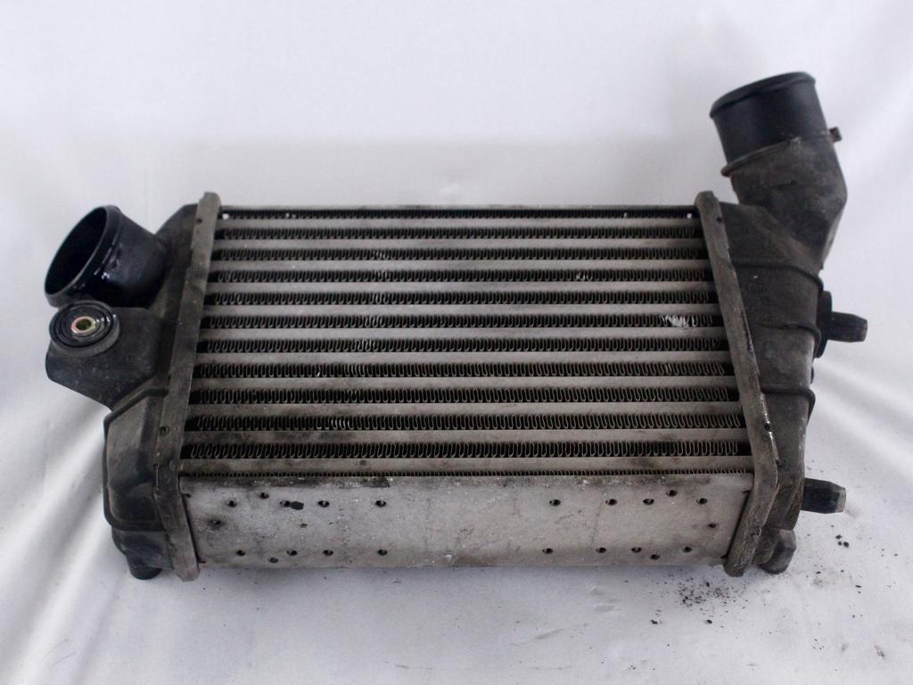 46744880 RADIATORE INTERCOOLER SCAMBIATORE ARIA/ARIA ALFA ROMEO 147 1.9 D 85KW 5M 3P (2003) RICAMBIO USATO