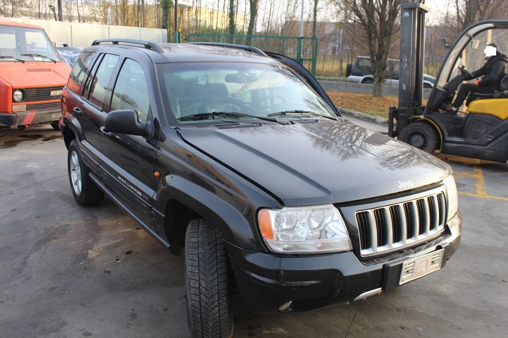 JEEP GRAND CHEROKEE 2.7 D 4X4 120KW AUT 5P (2004) RICAMBI IN MAGAZZINO