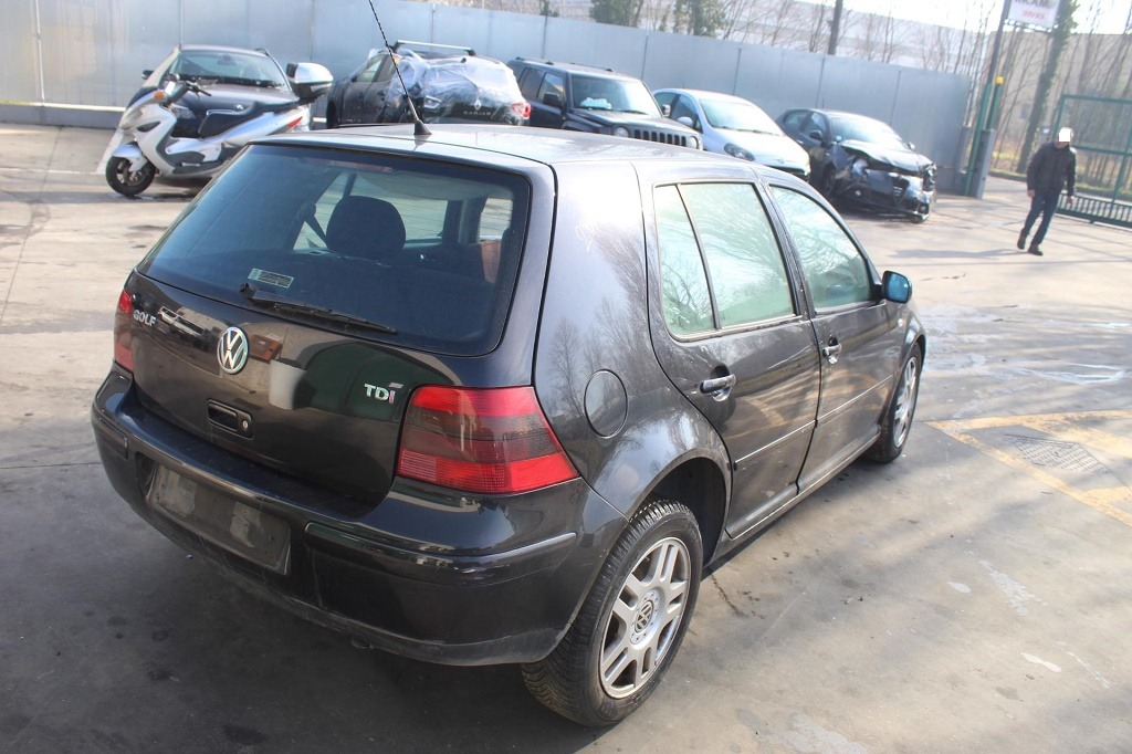 VOLKSWAGEN GOLF 4 1.9 D 81KW 5M 5P (2001) RICAMBI IN MAGAZZINO