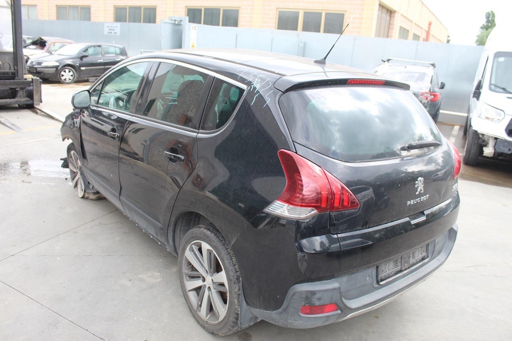 PEUGEOT 3008 1.6 D 84KW 6M 5P (2014) RICAMBI USATI AUTO IN PIAZZALE 