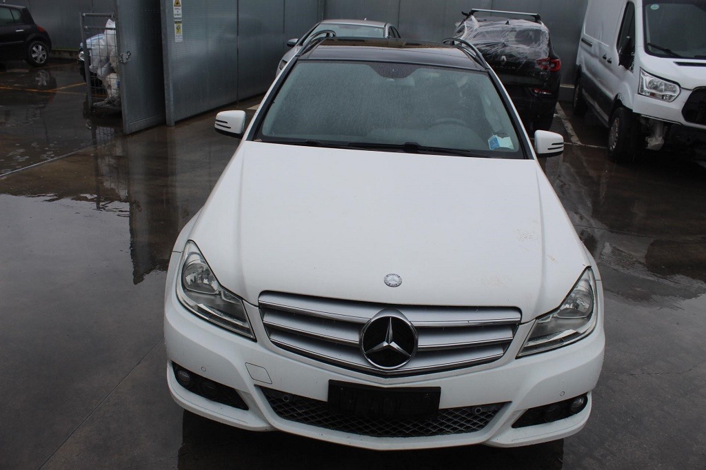 MERCEDES CLASSE C 180 W204 SW 2.2 D 88KW AUT 5P (2013) RICAMBI USATI AUTO IN PIAZZALE 