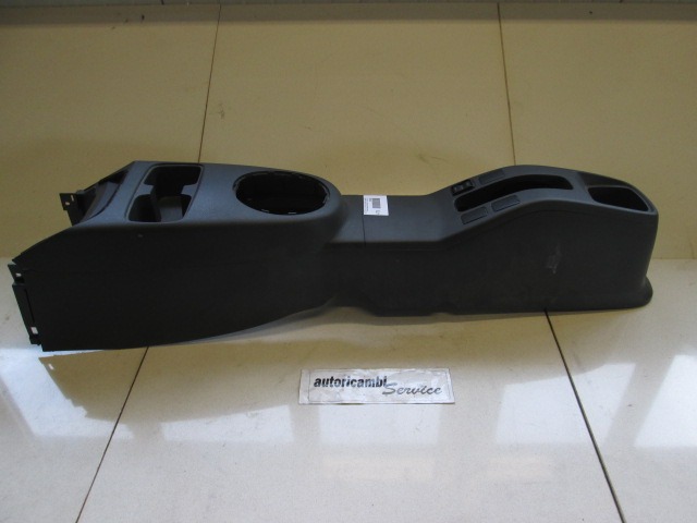 TUNNEL OBJECT HOLDER WITHOUT ARMREST OEM N. 71743243 ORIGINAL PART ESED FIAT SEDICI (2006 - 4/2009) DIESEL 19  YEAR OF CONSTRUCTION 2008