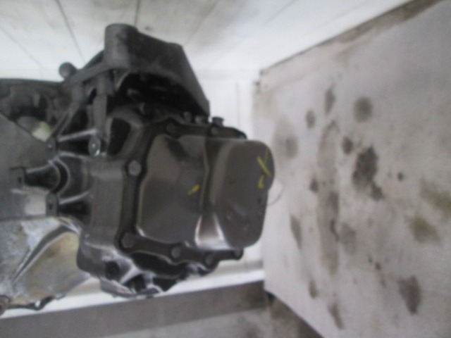 MANUAL TRANSMISSION OEM N. 90575142 ORIGINAL PART ESED OPEL ASTRA G 5P/3P/SW (1998 - 2003) BENZINA 16  YEAR OF CONSTRUCTION 2001