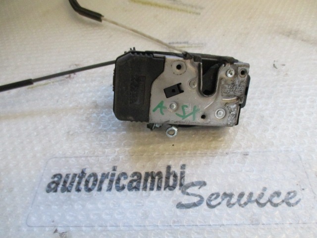 CENTRAL LOCKING OF THE FRONT LEFT DOOR OEM N. 90561147 ORIGINAL PART ESED OPEL ZAFIRA A (1999 - 2004) DIESEL 20  YEAR OF CONSTRUCTION 2001