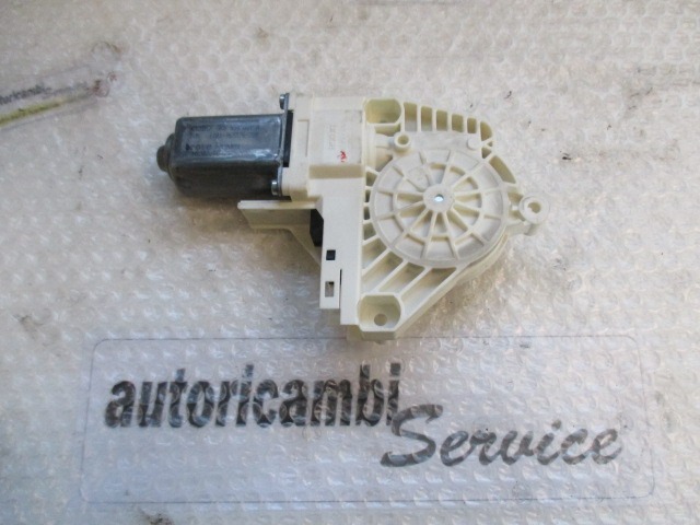 FRONT DOOR WINDSCREEN MOTOR OEM N. 8K0959801A SPARE PART USED CAR AUDI A6 C6 4F2 4FH 4F5 RESTYLING BER/SW/ALLROAD (10/2008 - 2011) - DISPLACEMENT 2.7 DIESEL- YEAR OF CONSTRUCTION 2010