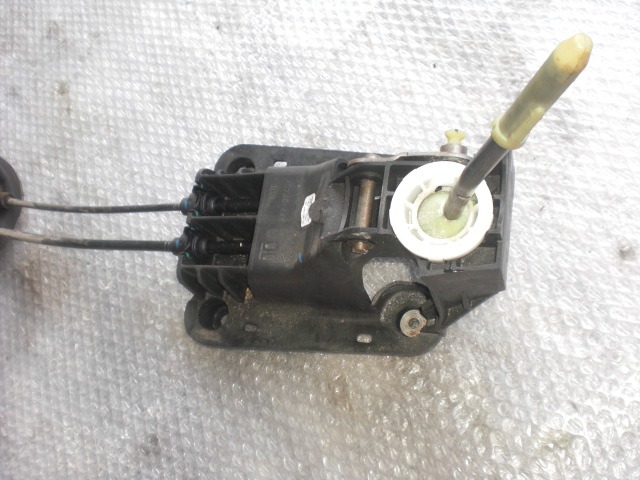 MANUAL GEAR LEVER MECHANISM OEM N. 2400CL SPARE PART USED CAR PEUGEOT 207 / 207 CC WA WC WK (2006 - 05/2009) DISPLACEMENT 14 BENZINA YEAR OF CONSTRUCTION 2006