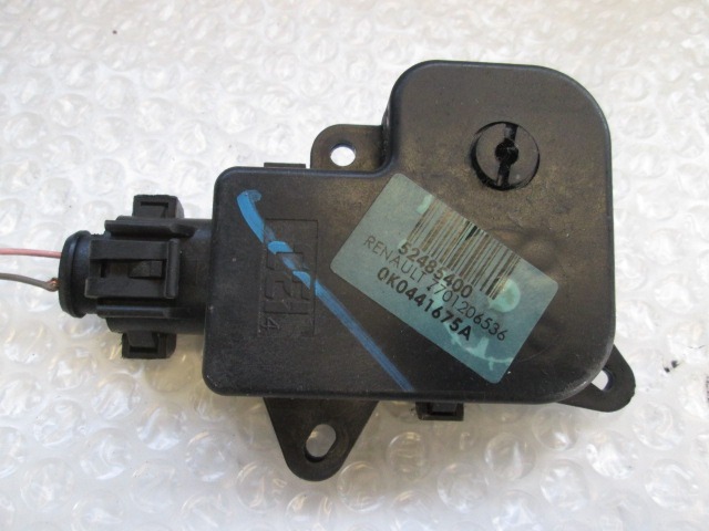 SET SMALL PARTS F AIR COND.ADJUST.LEVER OEM N. 0K0441675A ORIGINAL PART ESED RENAULT ESPACE / GRAND ESPACE (05/2003 - 08/2006) DIESEL 30  YEAR OF CONSTRUCTION 2004