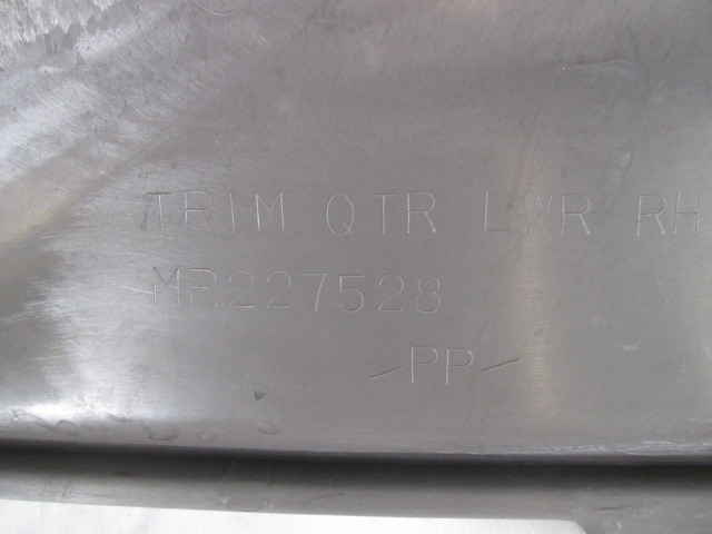 TRUNK TRIM OEM N. MR227528 ORIGINAL PART ESED MITSUBISHI PAJERO SPORT (11/1998 - 2008) DIESEL 25  YEAR OF CONSTRUCTION 1999
