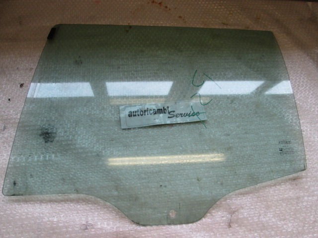DOOR WINDOW, TINTED GLASS, REAR LEFT OEM N. 7796125 SPARE PART USED CAR FIAT MAREA BER/SW (1996 - 02/1999) - DISPLACEMENT 1.6 BENZINA- YEAR OF CONSTRUCTION 1997