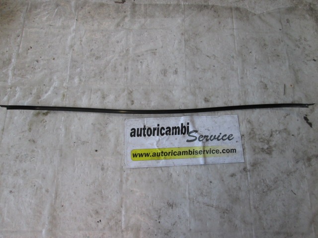 FINISHER, SIDE WINDOW OEM N.  ORIGINAL PART ESED MERCEDES CLASSE 190 W201 (1982 - 1993)BENZINA 20  YEAR OF CONSTRUCTION 1989