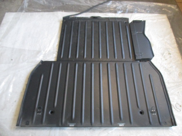 FITTED LUGGAGE COMPARTMENT MAT OEM N. 90567324 ORIGINAL PART ESED OPEL CORSA C (2004 - 10/2006) DIESEL 13  YEAR OF CONSTRUCTION 2006