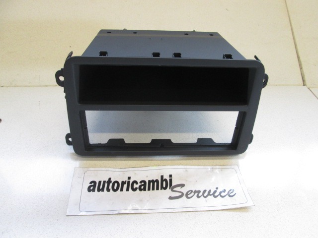 DASH PARTS / CENTRE CONSOLE OEM N. 1K0857058A ORIGINAL PART ESED VOLKSWAGEN POLO (06/2009 - 02/2014) BENZINA 12  YEAR OF CONSTRUCTION 2010