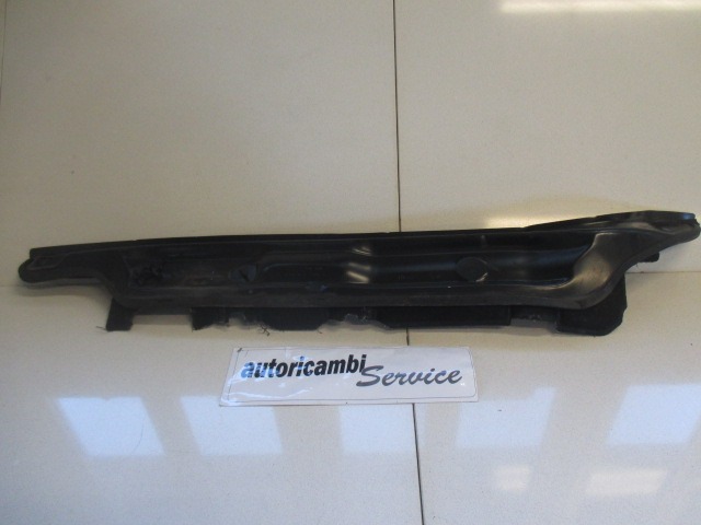 COVER, WINDSCREEN PANEL OEM N.  ORIGINAL PART ESED AUDI A3 8P 8PA 8P1 (2003 - 2008)DIESEL 20  YEAR OF CONSTRUCTION 2008