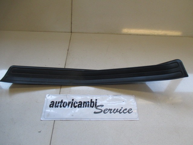 TRIM PANEL LEG ROOM OEM N. 8196132 ORIGINAL PART ESED BMW SERIE 3 E46 BER/SW/COUPE/CABRIO LCI RESTYLING (10/2001 - 2005) DIESEL 20  YEAR OF CONSTRUCTION 2002