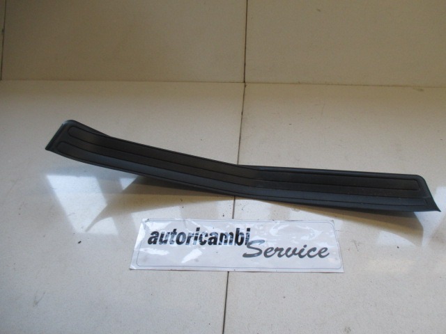 TRIM PANEL LEG ROOM OEM N. 8196131 ORIGINAL PART ESED BMW SERIE 3 E46 BER/SW/COUPE/CABRIO LCI RESTYLING (10/2001 - 2005) DIESEL 20  YEAR OF CONSTRUCTION 2002