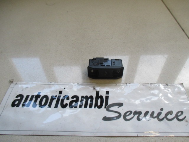 VARIOUS SWITCHES OEM N. 8352132 ORIGINAL PART ESED BMW SERIE 3 E46 BER/SW/COUPE/CABRIO (1998 - 2001) DIESEL 30  YEAR OF CONSTRUCTION 1999