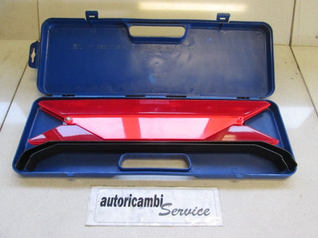 WARNING TRIANGLE/FIRST AID KIT/-CUSHION OEM N. 73132 ORIGINAL PART ESED ZZZ (ALTRO)   YEAR OF CONSTRUCTION