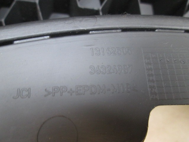 MOUNTING PARTS, INSTRUMENT PANEL, BOTTOM OEM N. 36324987 ORIGINAL PART ESED OPEL ZAFIRA B A05 M75 (2005 - 2008) DIESEL 19  YEAR OF CONSTRUCTION 2007