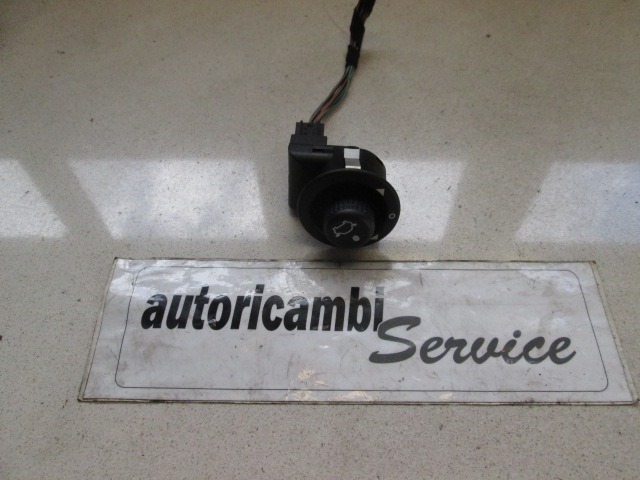 SWITCH ELECTRIC MIRRORS OEM N.  ORIGINAL PART ESED FORD FIESTA (09/2008 - 11/2012) BENZINA 12  YEAR OF CONSTRUCTION 2010