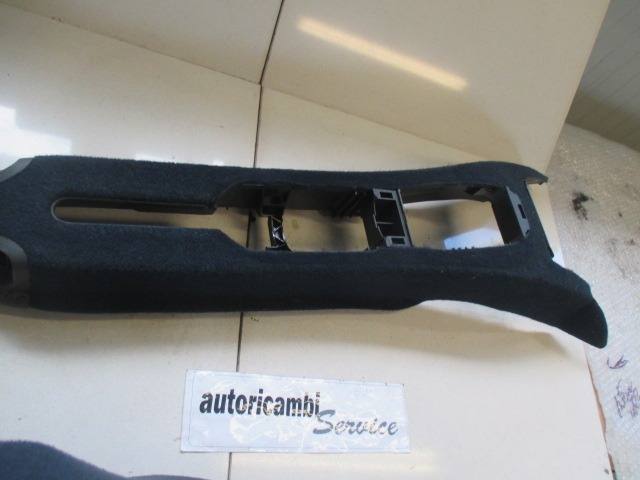 TUNNEL OBJECT HOLDER WITHOUT ARMREST OEM N. 8200037828 ORIGINAL PART ESED RENAULT SCENIC/GRAND SCENIC (1999 - 2003) DIESEL 19  YEAR OF CONSTRUCTION 2001
