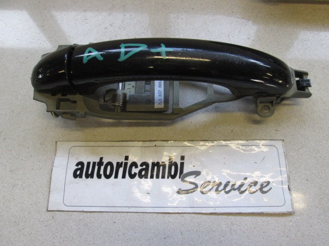 RIGHT FRONT DOOR HANDLE OEM N. 7L6837205CGRU ORIGINAL PART ESED VOLKSWAGEN TOUAREG (2002 - 2007)DIESEL 25  YEAR OF CONSTRUCTION 2004