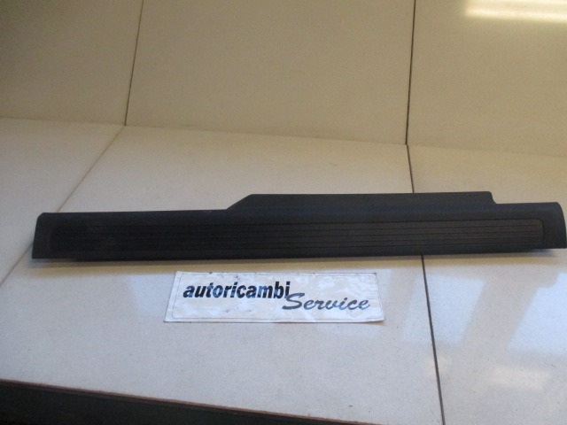 TRIM PANEL LEG ROOM OEM N. 735346029 ORIGINAL PART ESED FIAT GRANDE PUNTO 199 (2005 - 2012) BENZINA 12  YEAR OF CONSTRUCTION 2007