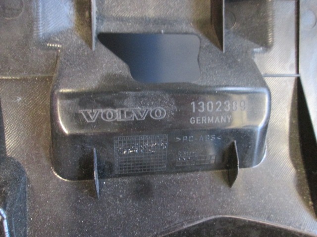 TUNNEL OBJECT HOLDER WITHOUT ARMREST OEM N. 1302392 ORIGINAL PART ESED VOLVO XC60 (DAL 2013) DIESEL 24  YEAR OF CONSTRUCTION 2013
