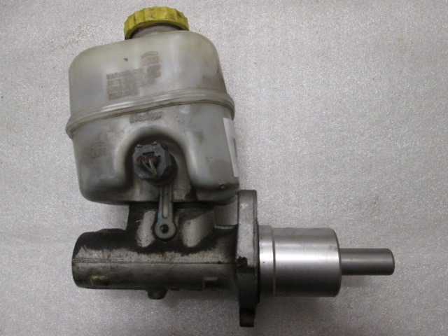 BRAKE MASTER CYLINDER OEM N.  SPARE PART USED CAR JEEP CHEROKEE (2002 - 2005)  DISPLACEMENT 28 DIESEL YEAR OF CONSTRUCTION 2004