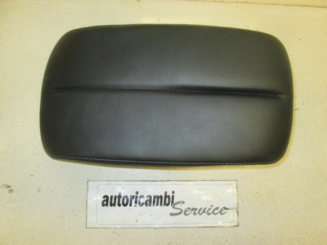 ARMREST, CENTRE CONSOLE OEM N. EH14-64-450B ORIGINAL PART ESED MAZDA CX-7 (2006 - 2012) DIESEL 22  YEAR OF CONSTRUCTION 2010