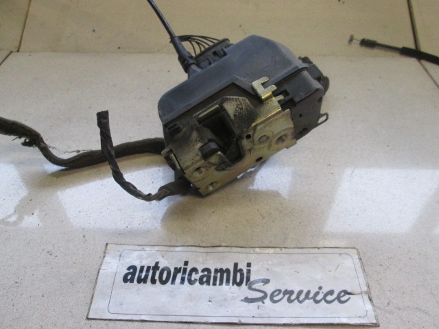 CENTRAL REAR RIGHT DOOR LOCKING OEM N. 8200119329 ORIGINAL PART ESED RENAULT SCENIC/GRAND SCENIC (2003 - 2009) DIESEL 19  YEAR OF CONSTRUCTION 2003