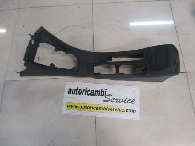 TUNNEL OBJECT HOLDER WITHOUT ARMREST OEM N. 151898000 ORIGINAL PART ESED ALFA ROMEO 156 932 BER/SW (1997 - 03/2000)DIESEL 19  YEAR OF CONSTRUCTION 1999