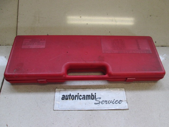 WARNING TRIANGLE/FIRST AID KIT/-CUSHION OEM N. 800051515 ORIGINAL PART ESED RENAULT SCENIC/GRAND SCENIC (2003 - 2009) DIESEL 19  YEAR OF CONSTRUCTION 2003