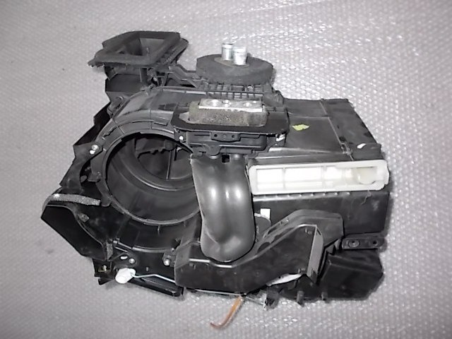 HEATER CORE UNIT BOX COMPLETE WITH CASE . OEM N. 27210AX70B ORIGINAL PART ESED NISSAN MICRA K12 K12E (01/2003 - 09/2010) BENZINA 12  YEAR OF CONSTRUCTION 2006