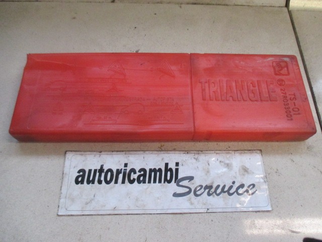 WARNING TRIANGLE/FIRST AID KIT/-CUSHION OEM N. 27R033001 ORIGINAL PART ESED PEUGEOT 206 / 206 CC (2003 - 10/2008) DIESEL 14  YEAR OF CONSTRUCTION 2005