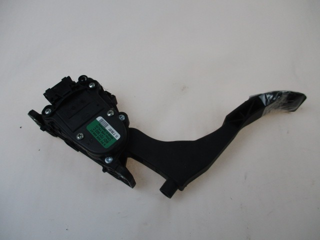 PEDALS & PADS  OEM N. 6PV008496-01 ORIGINAL PART ESED VOLKSWAGEN POLO (2005 - 10/2009) BENZINA 14  YEAR OF CONSTRUCTION 2007